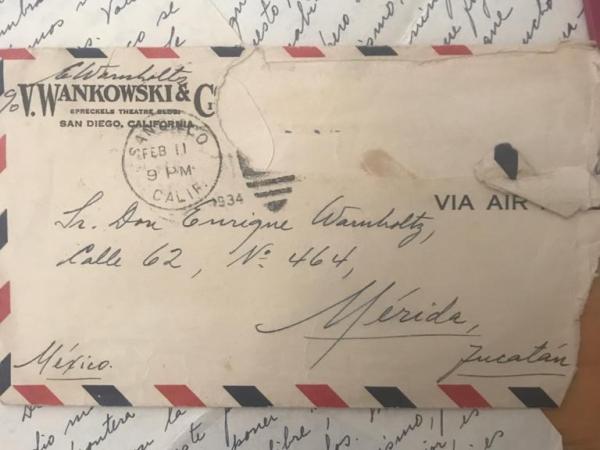 Un muchachito requete&nbsp;mono